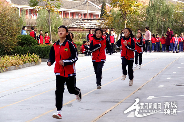 泽州县小学最新动态报道